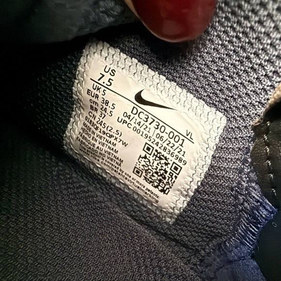 Nike Zoom Winflo 8 Running Shoes - Picture 3 of 8